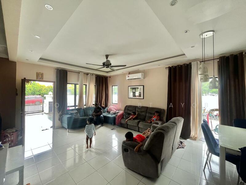 2-storey Terraced House for Sale in Seksyen U13 (Setia Alam) - Noor Aini Bt Ayob - Living Room - PropertyGuru.com.my