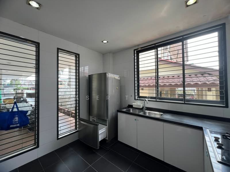 Commercial Bungalow for Rent in Taman Pelangi (Johor Bahru) - SASER TAN. - Kitchen - PropertyGuru.com.my