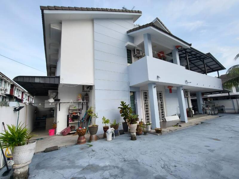 Rumah Teres 2 Tingkat untuk Dijual di Bandar Tiram (Ulu Tiram) - Amber Hew - Exterior - PropertyGuru.com.my