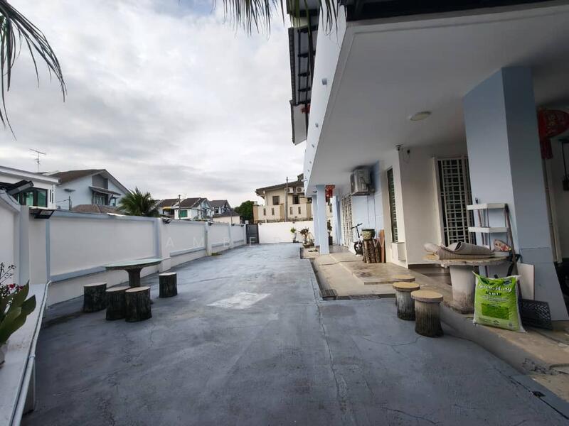 Rumah Teres 2 Tingkat untuk Dijual di Bandar Tiram (Ulu Tiram) - Amber Hew - Exterior - PropertyGuru.com.my