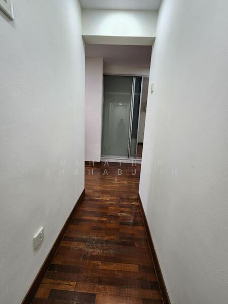 2-storey Terraced House for Sale in Bukit Jelutong (Shah Alam) - Nahathir Shahabudin - Corridor - PropertyGuru.com.my