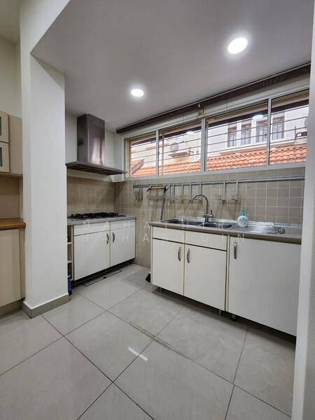 2-storey Terraced House for Sale in Bukit Jelutong (Shah Alam) - Nahathir Shahabudin - Kitchen - PropertyGuru.com.my