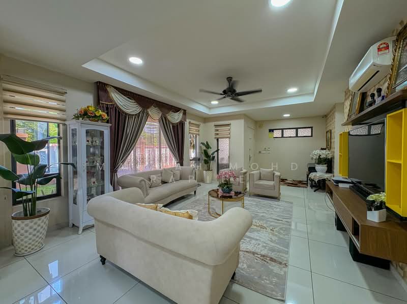 Semi-Detached House for Sale in Kajang (Selangor) - Mahzah Mohd Rapiee - Living Room - PropertyGuru.com.my