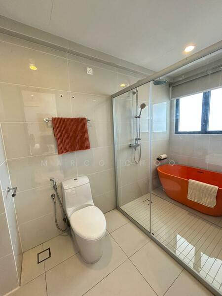 Condominium for Sale at Kings Bay @ Country Garden Danga Bay - Marco Choo - Bathroom - PropertyGuru.com.my