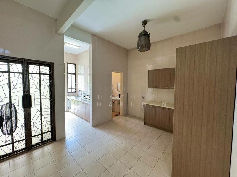 Greenlane @ Bukit Jelutong untuk Untuk Dijual - RM 880,000, Mac 2026 - Kitchen - PropertyGuru.com.my