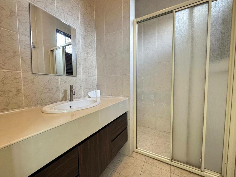 Greenlane @ Bukit Jelutong untuk Untuk Dijual - RM 880,000, Mac 2026 - Bathroom - PropertyGuru.com.my