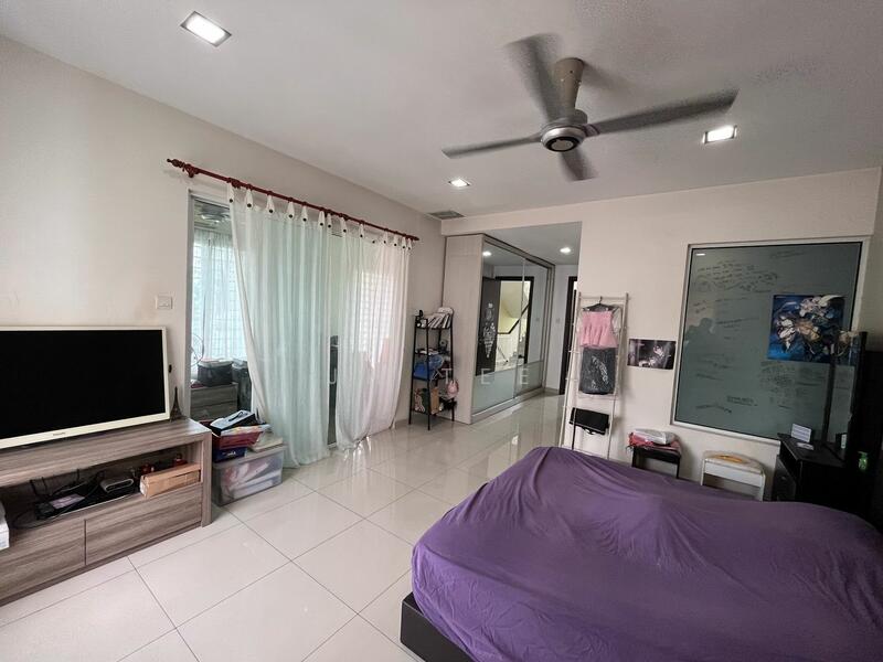 3-storey Terraced House for Sale in Seksyen 11 (Kota Damansara) - JH Tee - Living Room - PropertyGuru.com.my