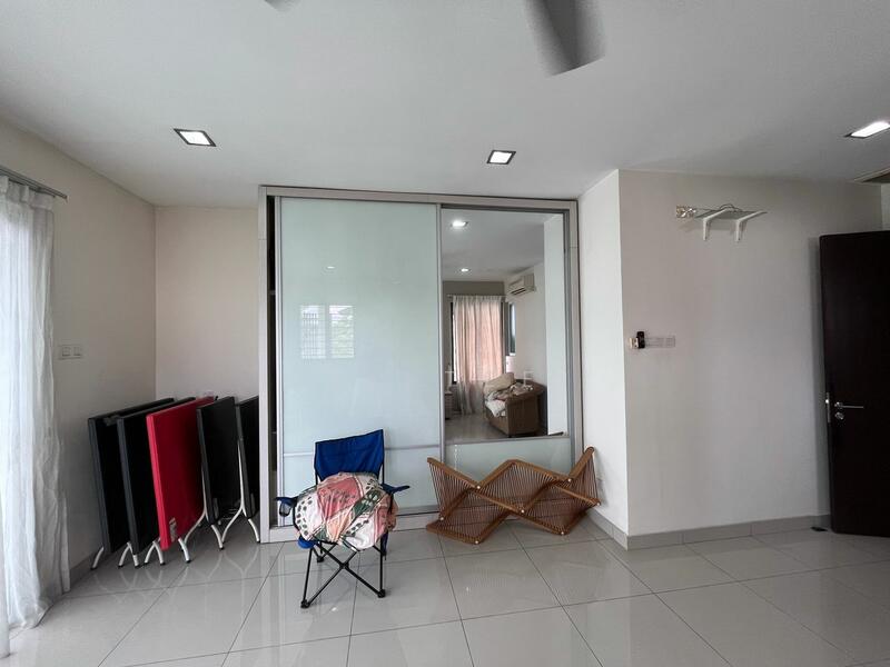 3-storey Terraced House for Sale in Seksyen 11 (Kota Damansara) - JH Tee - Living Room - PropertyGuru.com.my