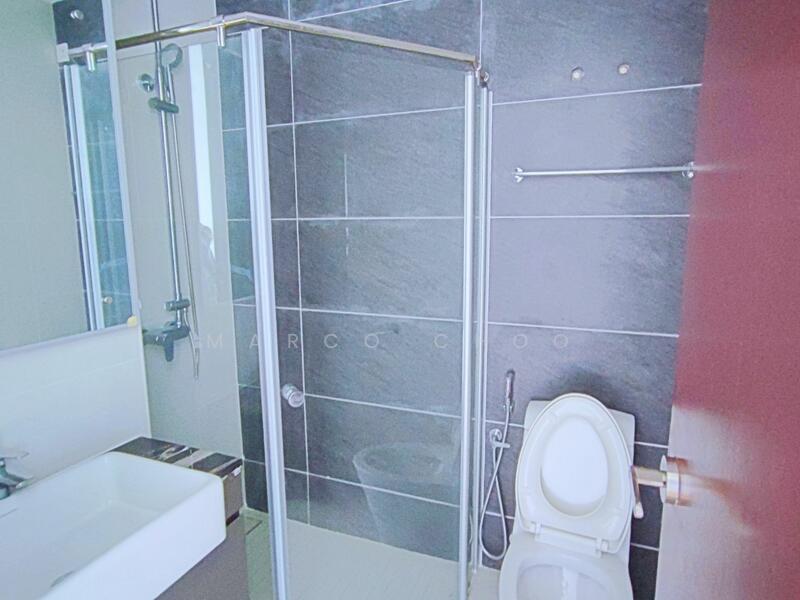 Royal Strand @ Country Garden Danga Bay untuk Untuk Dijual - RM 850,000, Mac 2026 - Bathroom - PropertyGuru.com.my