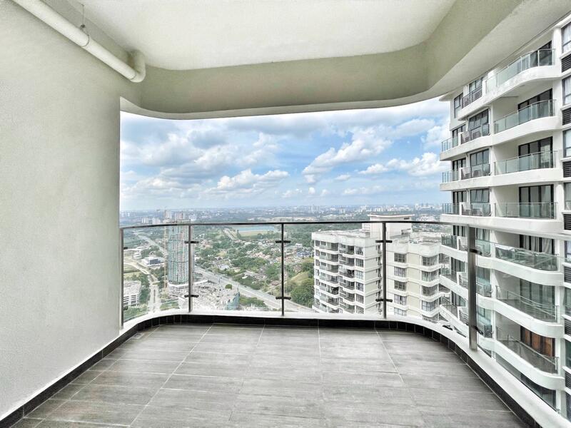 Royal Strand @ Country Garden Danga Bay untuk Untuk Dijual - RM 570,000, Mac 2026 - Balcony - PropertyGuru.com.my