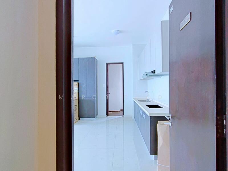 Condominium for Sale at Amberside @ Country Garden Danga Bay - Marco Choo - Kitchen - PropertyGuru.com.my