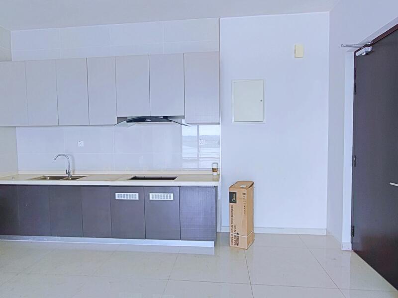 Condominium for Sale at Amberside @ Country Garden Danga Bay - Marco Choo - Kitchen - PropertyGuru.com.my