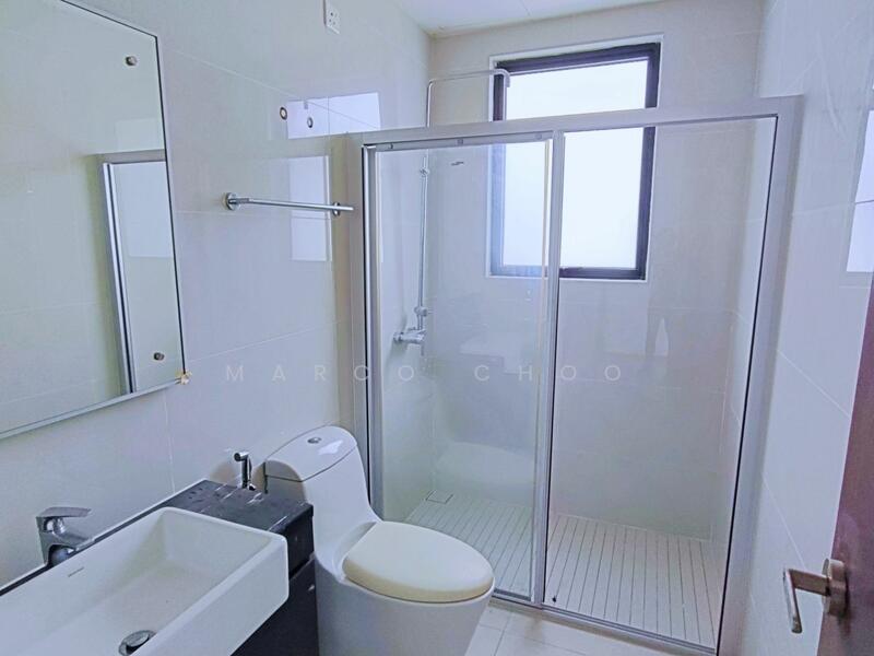 Condominium for Sale at Amberside @ Country Garden Danga Bay - Marco Choo - Bathroom - PropertyGuru.com.my