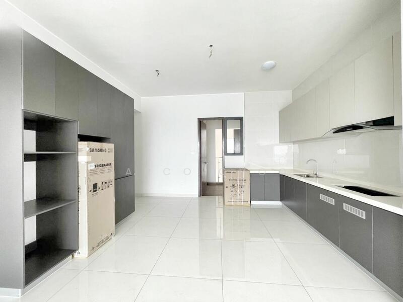 Condominium for Sale at Bay Point @ Country Garden Danga Bay - Marco Choo - Kitchen - PropertyGuru.com.my