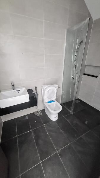 Semi-Detached House for Sale in Rawang (Selangor) - Yeong Wan Chi - PropertyGuru.com.my