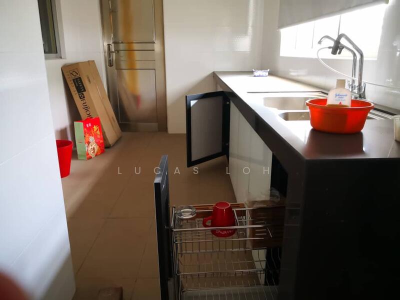 Bromelia Bandar Seri Coalfields untuk Untuk Dijual - RM 730,000, Mac 2026 - Kitchen - PropertyGuru.com.my