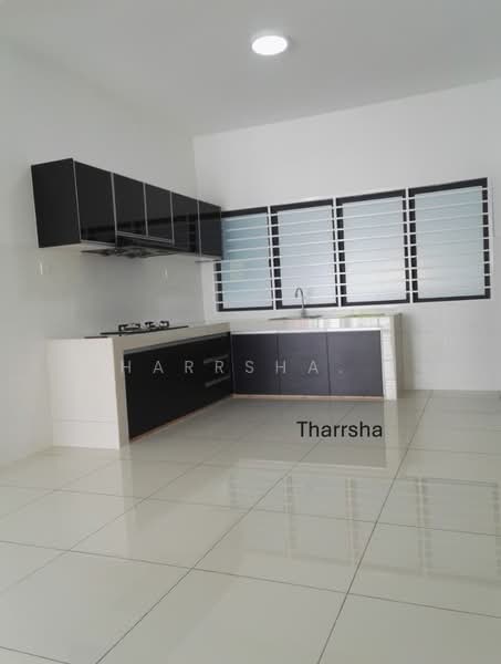 Kondominium untuk Dijual di Ameera Residence - Tharrsha. T - Kitchen - PropertyGuru.com.my