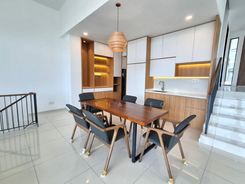 Rumah Berkembar untuk Disewa di Iskandar Puteri (Nusajaya) (Johor) - Rayna Seo - Dining Room - PropertyGuru.com.my