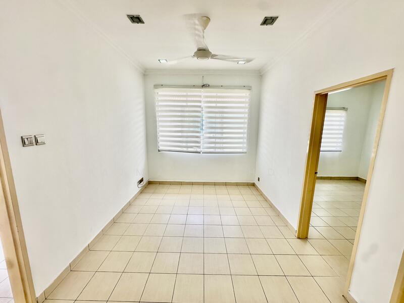 Semi-Detached House for Sale in Taman Desa Country Homes (Rawang) - AIMAN ZUHDI - Living Hall - PropertyGuru.com.my