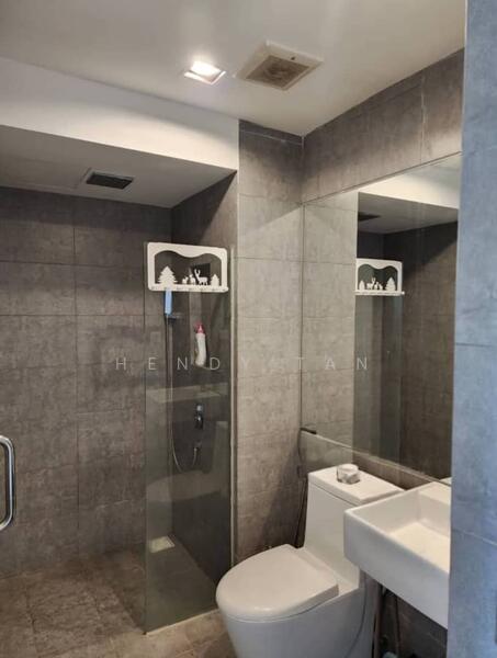 Kediaman Servis untuk Dijual di The Place @ Cyberjaya (Service Residence) - Hendy Tan - Bathroom - PropertyGuru.com.my