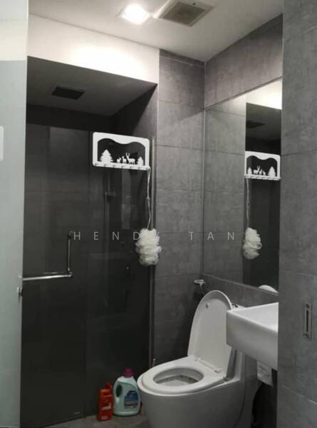 Kediaman Servis untuk Dijual di The Place @ Cyberjaya (Service Residence) - Hendy Tan - Bathroom - PropertyGuru.com.my