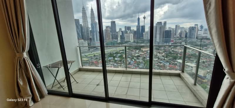 Servis Apartment untuk Disewa di Setia SKY Residences - Shiva Kharvaran - Balcony - PropertyGuru.com.my
