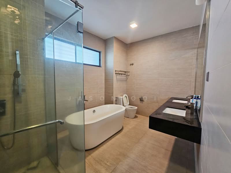 Semi-Detached House for Sale in Seri Kembangan (Selangor) - Jason Ooi - Bathroom - PropertyGuru.com.my