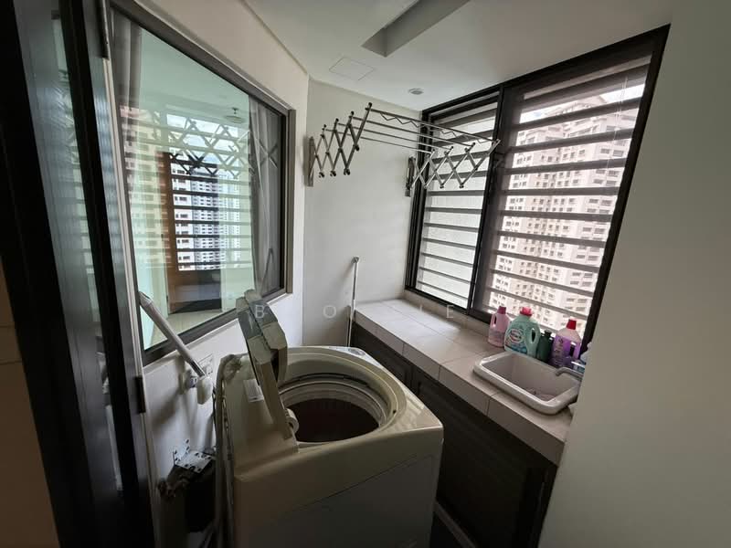Servis Apartment untuk Dijual di i-Zen @ Kiara 2 - Bao Jie - Balcony - PropertyGuru.com.my