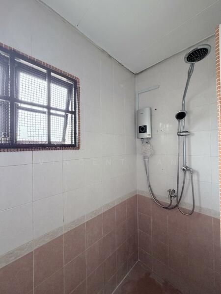 2-storey Terraced House for Rent in Bandar Sri Damansara (Selangor) - Vincent Tan - Bathroom - PropertyGuru.com.my