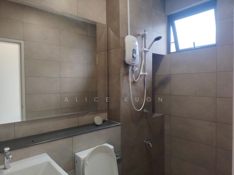2-storey Terraced House for Rent in Shah Alam (Selangor) - Alice Kuon - Bathroom - PropertyGuru.com.my