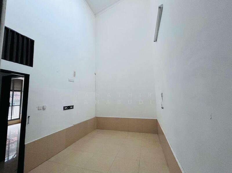 2-storey Terraced House for Sale in Bukit Jelutong (Shah Alam) - Nahathir Shahabudin - Interior - PropertyGuru.com.my