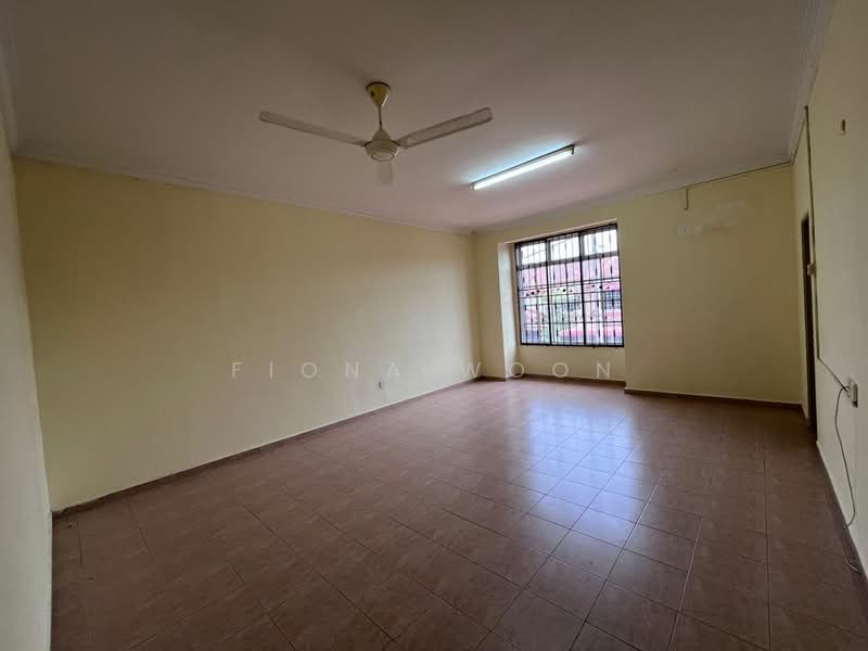 2-storey Terraced House for Rent in Batu Berendam (Melaka) - Fiona Woon - Living Room - PropertyGuru.com.my