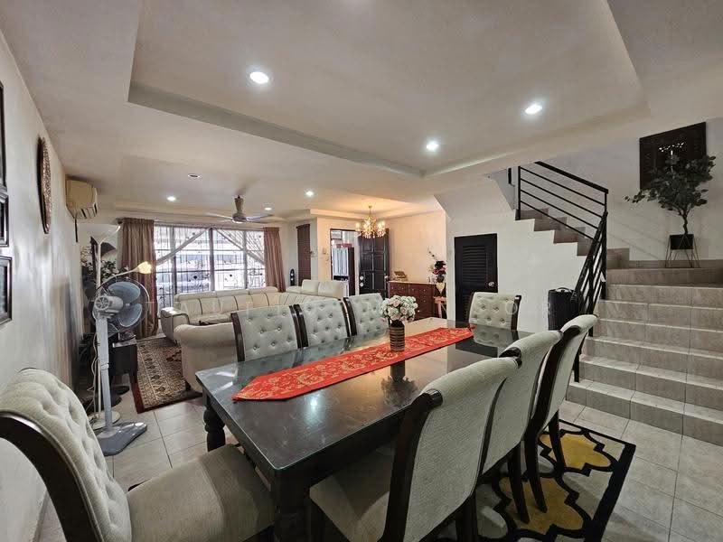 2-storey Terraced House for Sale in Taman Sutera (Kajang) - Taufiq Tam - Living Room - PropertyGuru.com.my