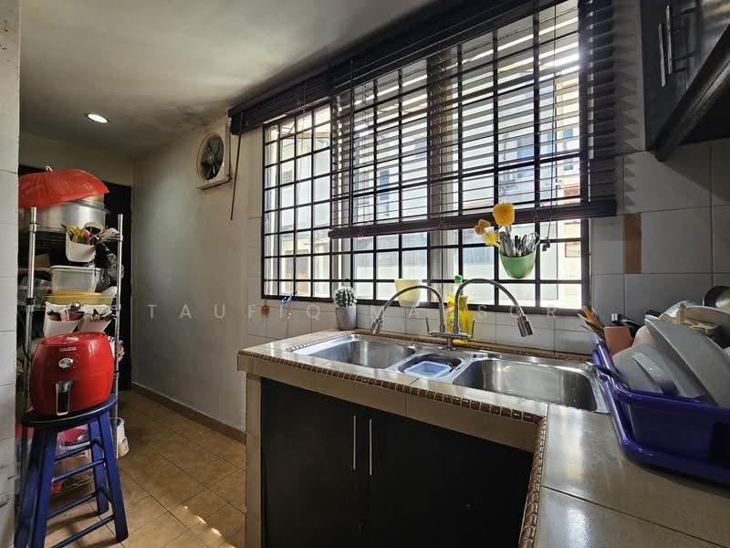 2-storey Terraced House for Sale in Taman Sutera (Kajang) - Taufiq Tam - Kitchen - PropertyGuru.com.my