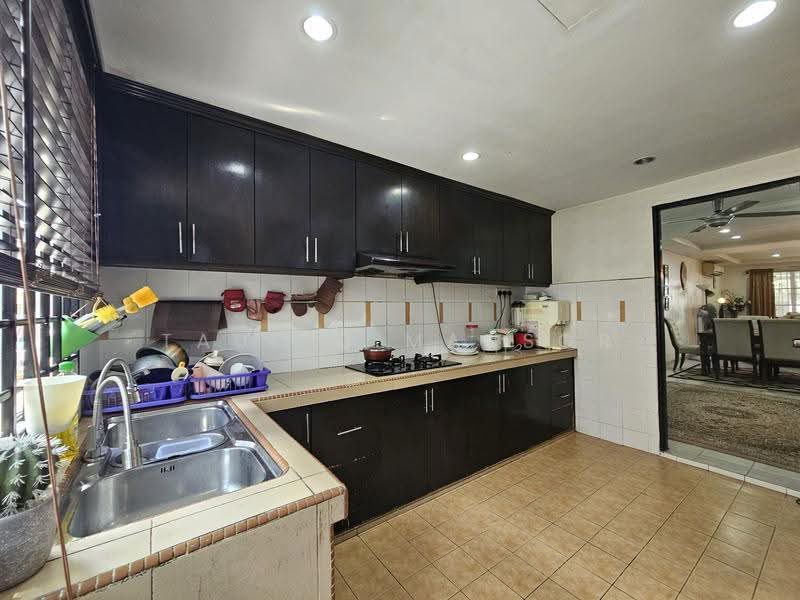 2-storey Terraced House for Sale in Taman Sutera (Kajang) - Taufiq Tam - Kitchen - PropertyGuru.com.my