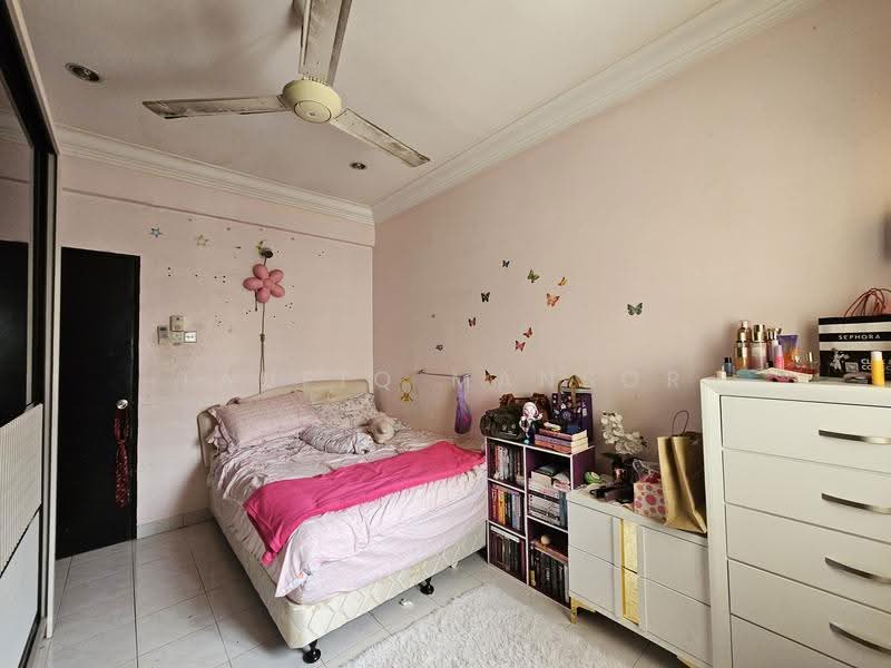 2-storey Terraced House for Sale in Taman Sutera (Kajang) - Taufiq Tam - Bedroom - PropertyGuru.com.my