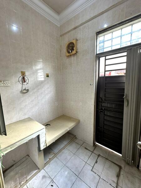 2-storey Terraced House for Sale in Taman Setia Indah (Tebrau) - CS Tan - Kitchen - PropertyGuru.com.my