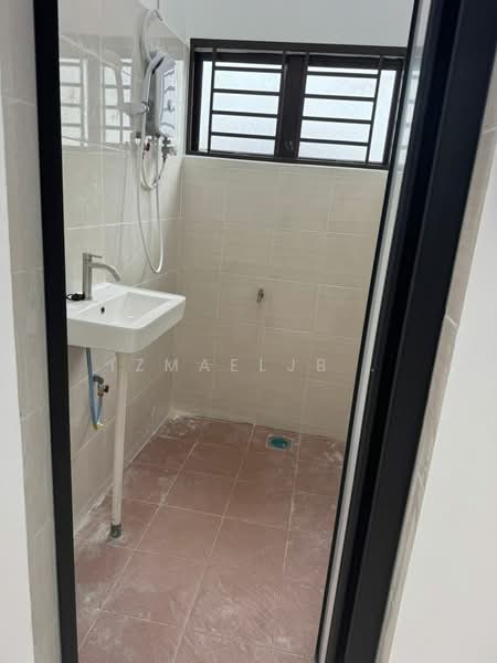 Rumah Teres 1 Tingkat untuk Dijual di Taman Johor Jaya (Johor Bahru) - Izmaeljb . - Bathroom - PropertyGuru.com.my