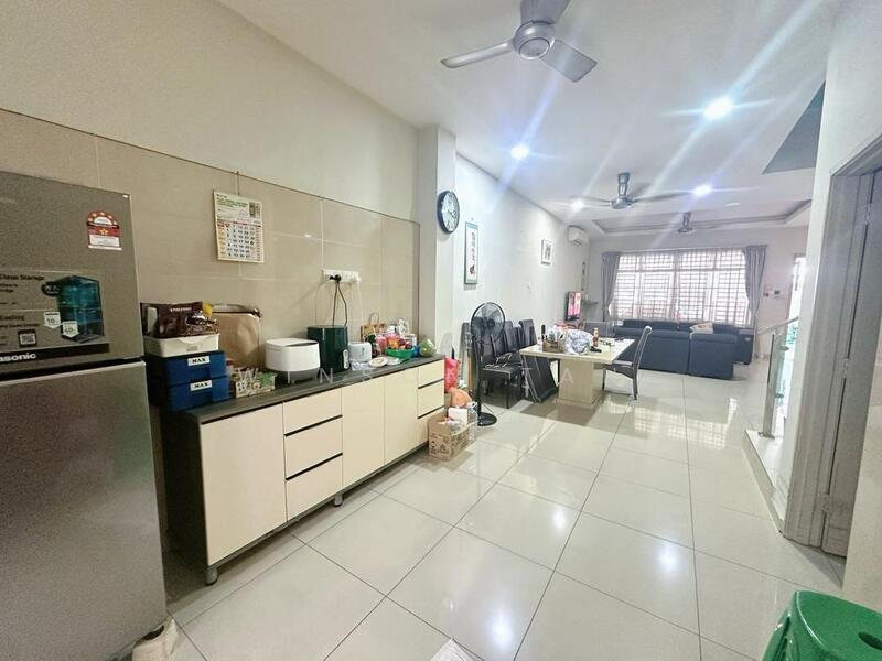 2-storey Terraced House for Sale in Taman Dato' Chellam (Ulu Tiram) - Winson Tan - Kitchen - PropertyGuru.com.my