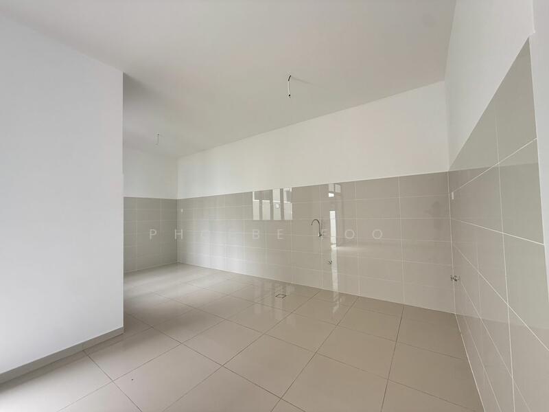 Attleborough / Tate Bilston 22'x65' @ Eco Botanic untuk Untuk Dijual - RM 1,580,000, Mac 2026 - Kitchen - PropertyGuru.com.my