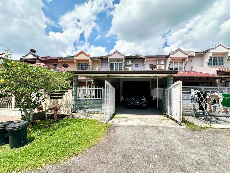 2-storey Terraced House for Sale in Batu Caves (Selangor) - Akmal Zakaria - PropertyGuru.com.my