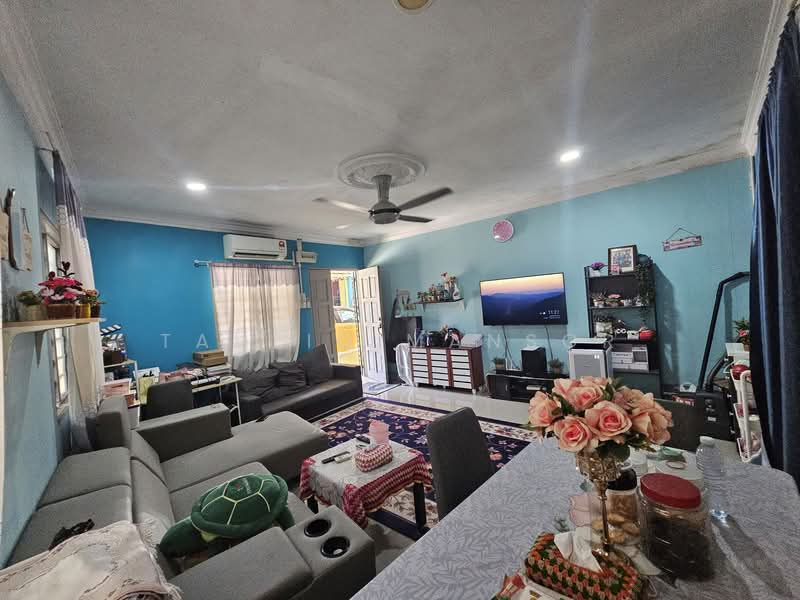 Bungalow Land for Sale in Kampung Cheras Baru (Ampang) - Taufiq Mansor - Living Room - PropertyGuru.com.my