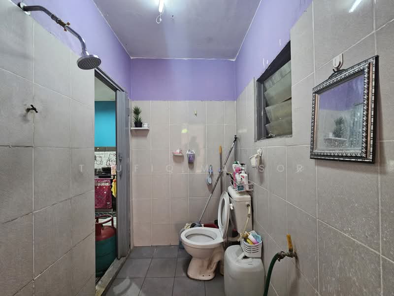 Bungalow Land for Sale in Kampung Cheras Baru (Ampang) - Taufiq Mansor - Bathroom - PropertyGuru.com.my