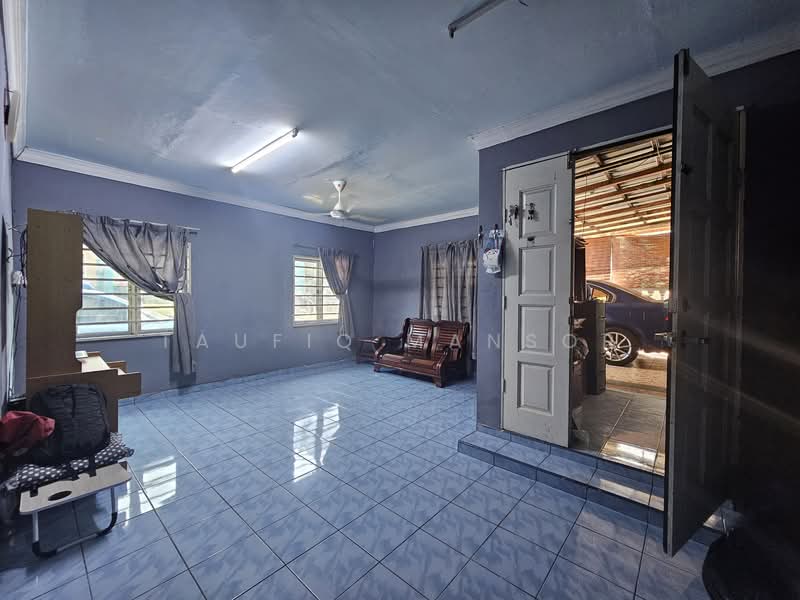 Bungalow Land for Sale in Kampung Cheras Baru (Ampang) - Taufiq Mansor - Living Room - PropertyGuru.com.my