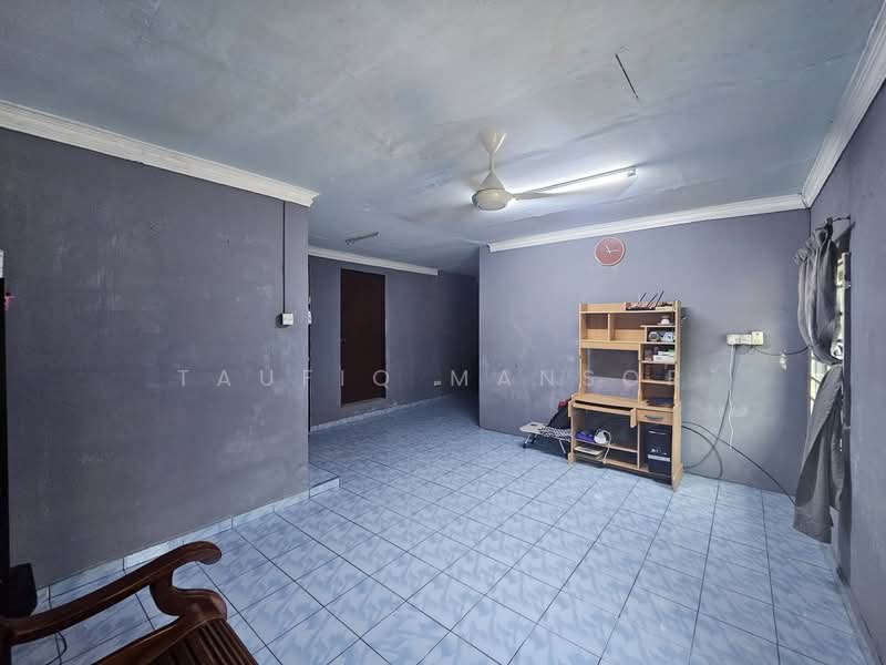 Bungalow Land for Sale in Kampung Cheras Baru (Ampang) - Taufiq Mansor - Living Room - PropertyGuru.com.my