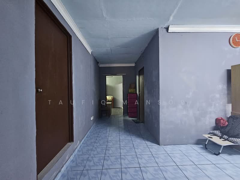 Bungalow Land for Sale in Kampung Cheras Baru (Ampang) - Taufiq Mansor - Corridor - PropertyGuru.com.my