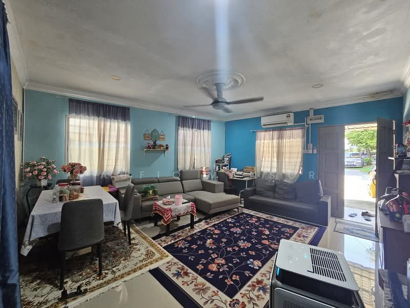 Bungalow Land for Sale in Kampung Cheras Baru (Ampang) - Taufiq Mansor - Living Room - PropertyGuru.com.my
