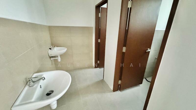 Shop for Rent in Austin Crest (Johor Bahru) - Lauren Chai - Bathroom - PropertyGuru.com.my