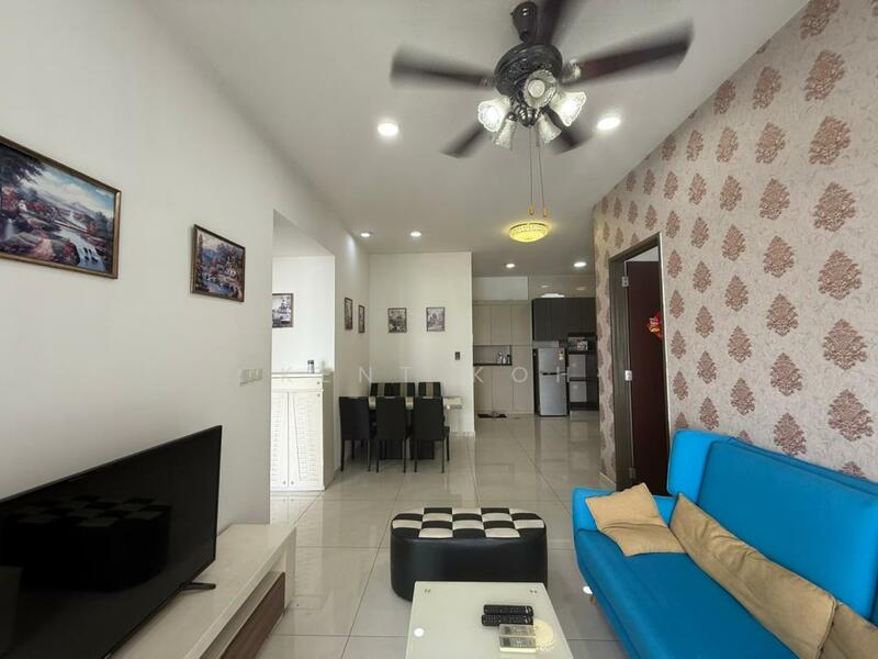 Condominium for Rent at Bay Laurel @ Country Garden Danga Bay - Kent Koh - Living Room - PropertyGuru.com.my