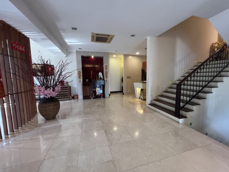 Rumah Berkembar untuk Dijual di Taman Seputeh (Seputeh) - Kevin Yai - Entrance - PropertyGuru.com.my